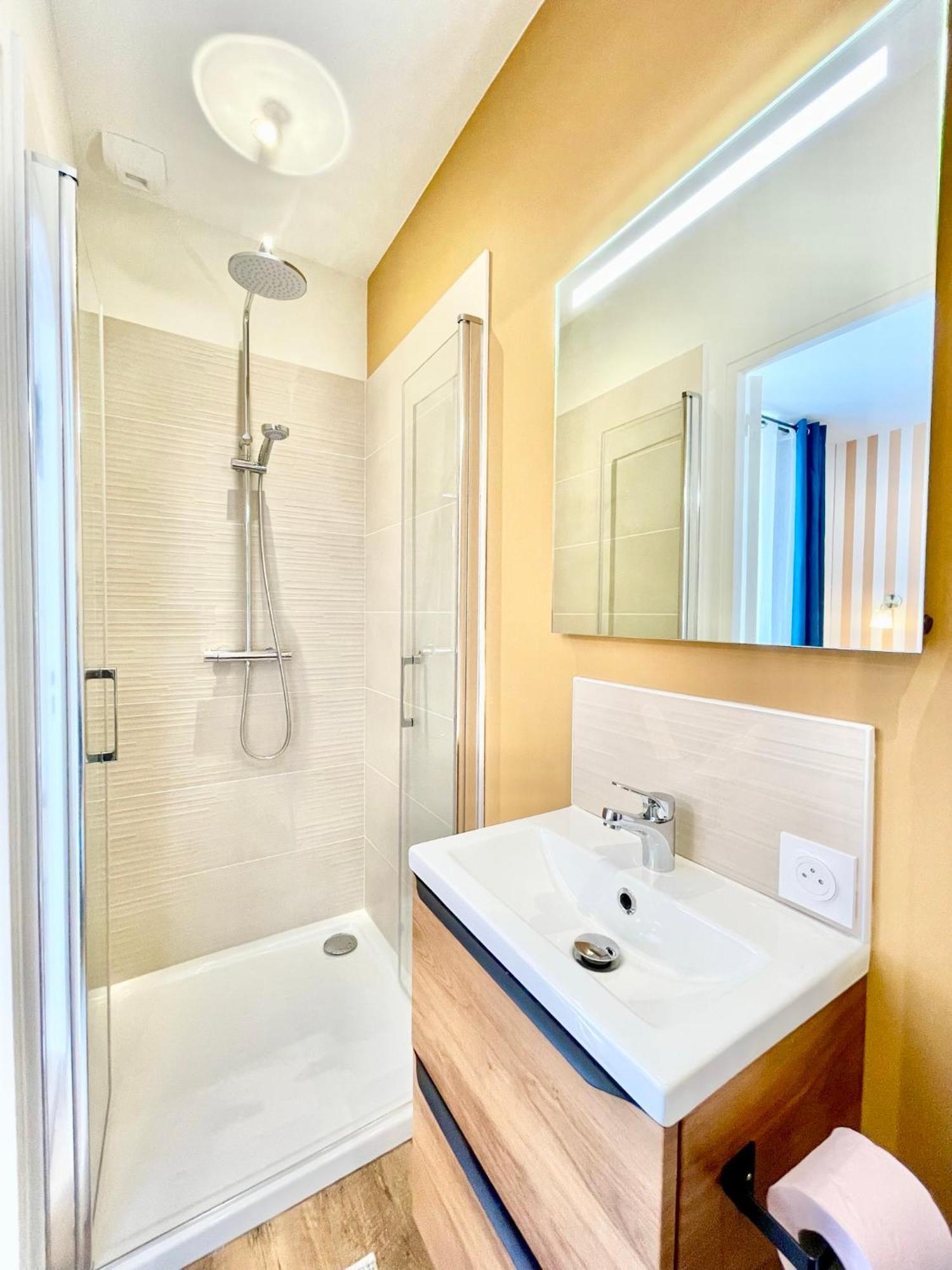 Appartements A Lorient - Tout Confort - Internet Fibre - Nouveau Ngoại thất bức ảnh